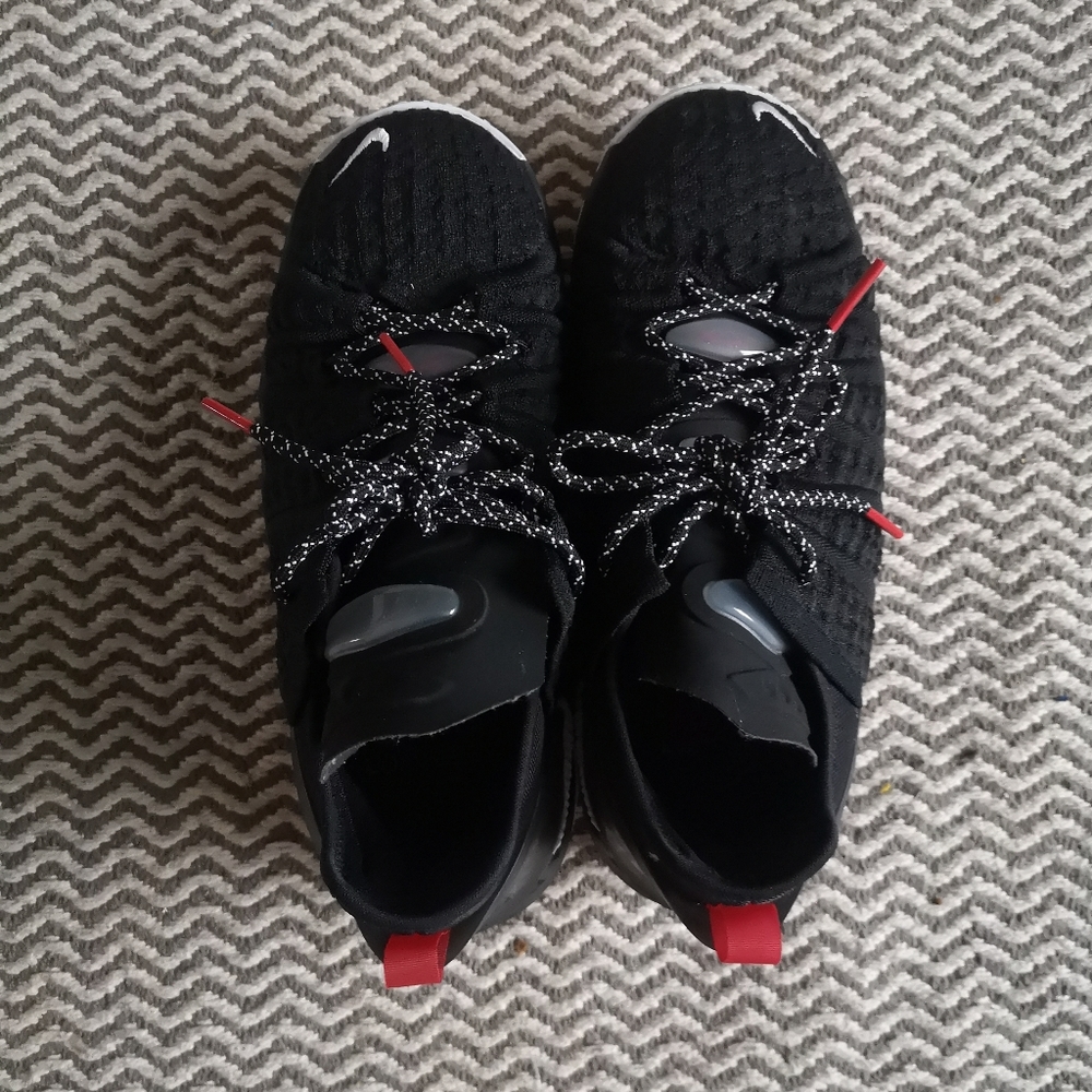 LeBron XVIII Nike